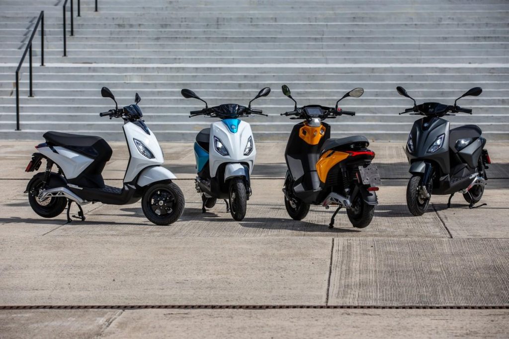 Motorini elettrici 2022: 4 ciclomotori agili, pratici e a zero emissioni