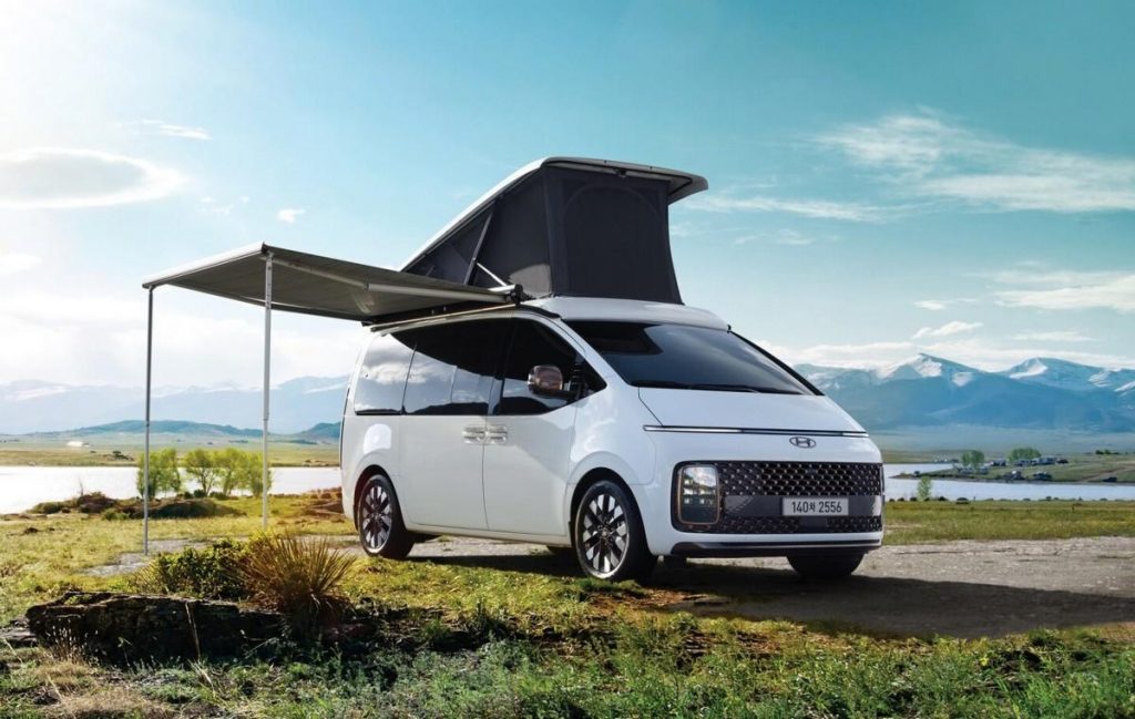 Hyundai Staria Lounge Camper: disponibile per 4 o 11 persone