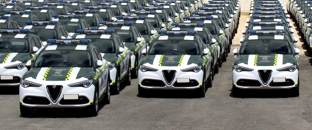 La Guarda Civil usa auto di cartone per spaventare gli automobilisti?