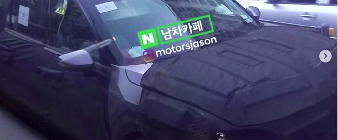 I prototipi della Kia EV9 avvistati su strada in Corea
