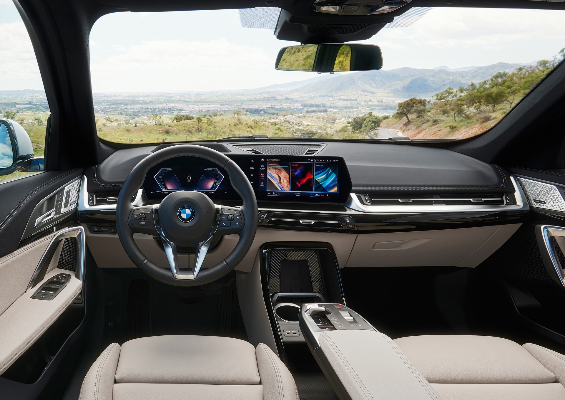 BMW X1 motori, interni, optional e tutte le caratteristiche