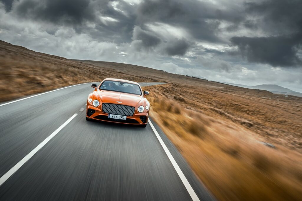 Bentley Continental GT W12 Mulliner ancora più potente e più veloce!