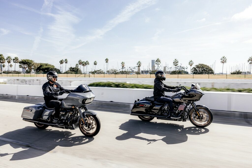 Harley-Davidson Moto Touring 2022: Street Glide ST e Road Glide ST