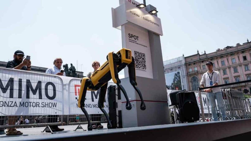 Hyundai Spot è il cagnolino robot che incanta adulti e bambini al MiMo 2022