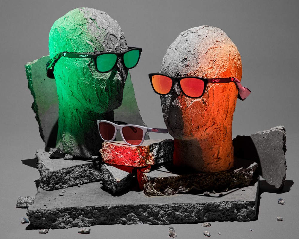 Occhiali da sole Oakley x Staple 2022 tre nuovi modelli Frogskins