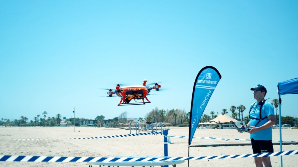 Un drone ha salvato un ragazzo che stava annegando in mare