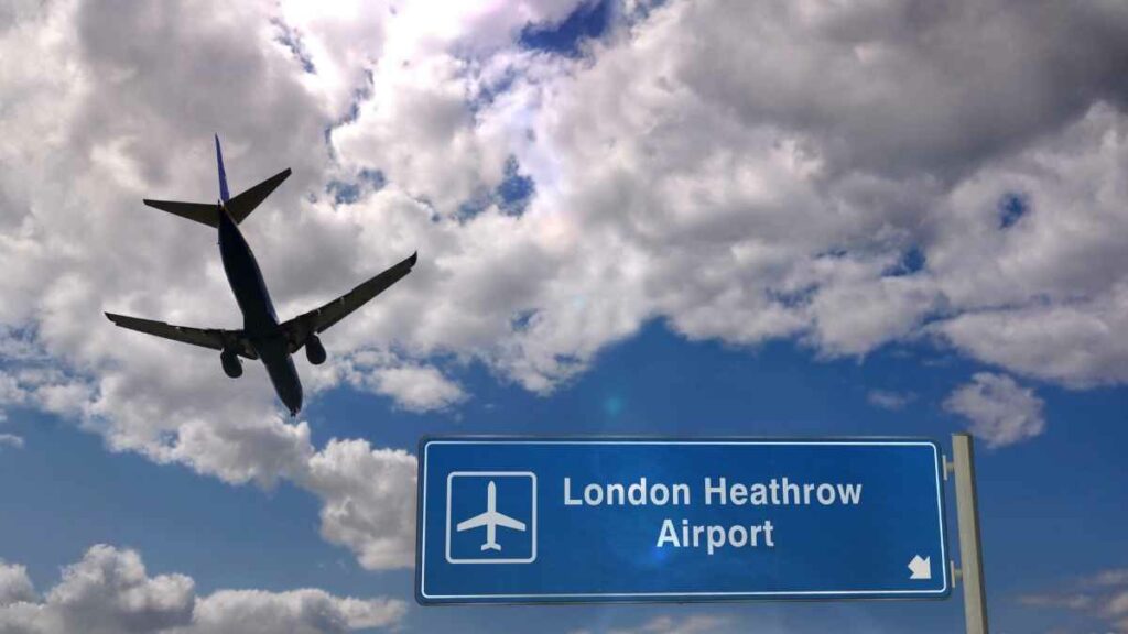 L’aeroporto di Heathrow ora impone di non vendere più biglietti aerei