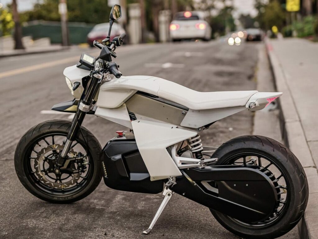 Ryvid Anthem, la moto elettrica con la sella regolabile