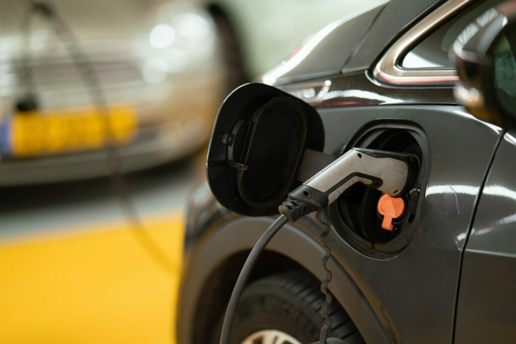 Le prossime auto elettriche si ricaricheranno in 10 minuti