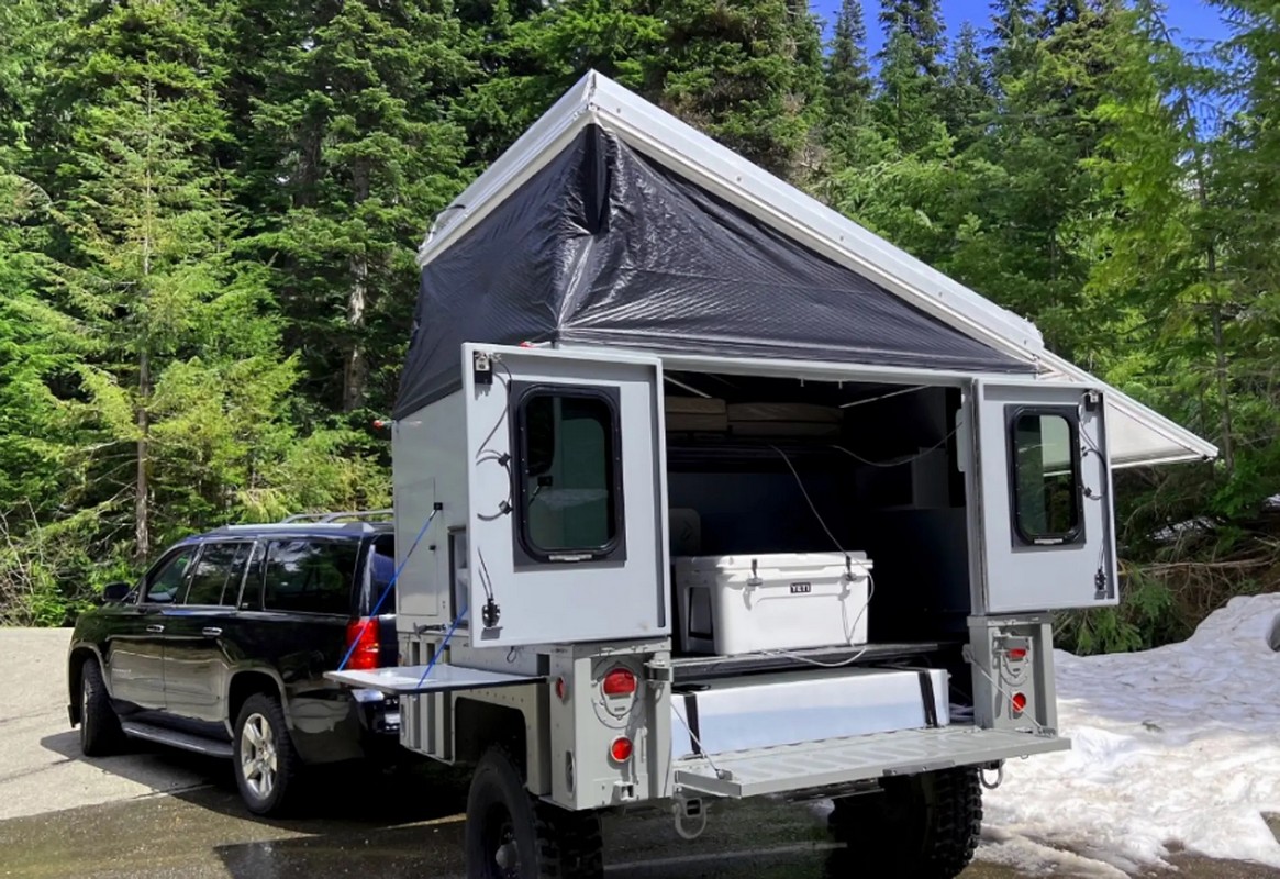 How to convert a trailer into a camper