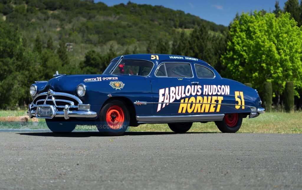 La Fabulous Hudson Hornet “Doc” di Cars è all’asta