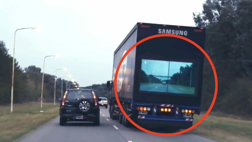 Lo schermo LCD sui camion per vedere davanti è geniale