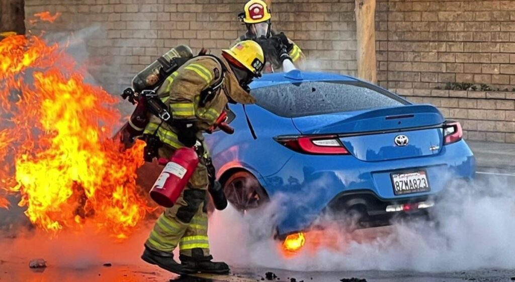 toyota gt86 incendio