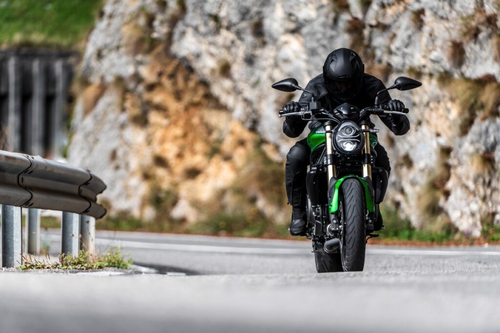 Benelli 752S MY 2023 è la naked dura e pura da 6.990 €