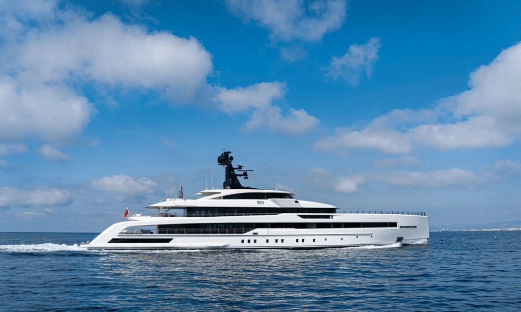 CRN Monaco Yacht Show 2022: il nuovo superyacht M/Y RIO