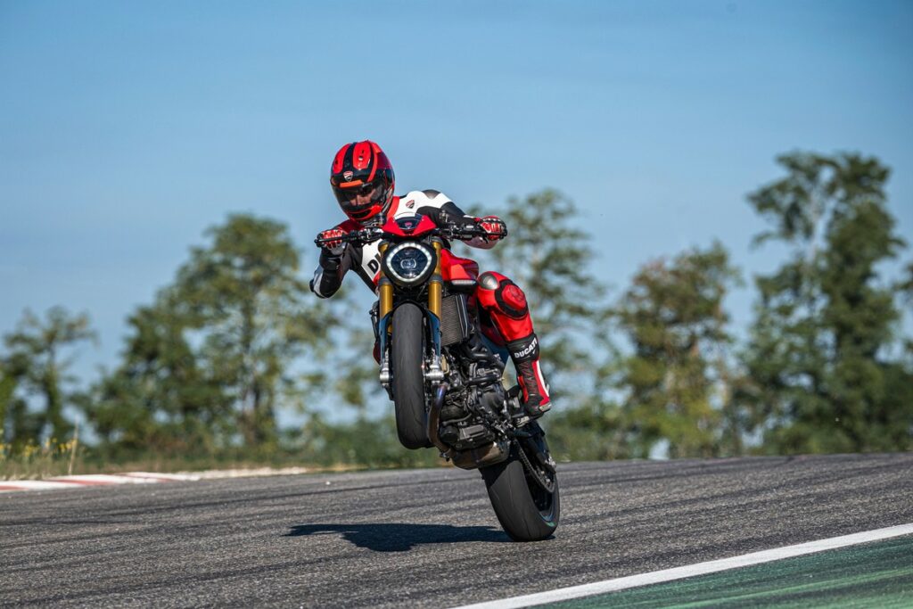 Ducati Monster SP 2023 ancora più sportiva e divertente