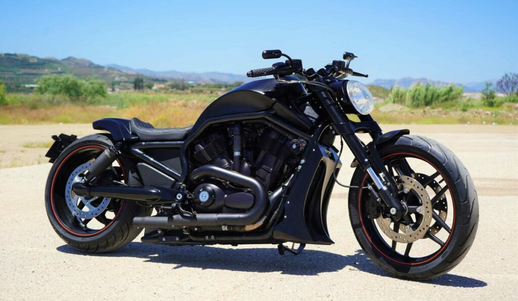 Harley-Davidson V-ROD Black Widow, più nera di così non si può