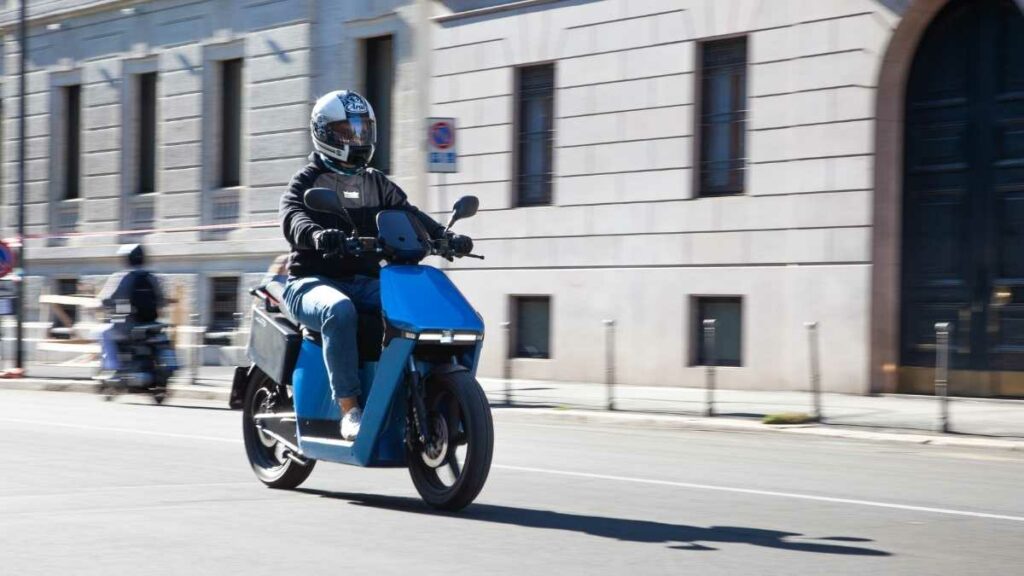 Incentivi scooter elettrici e moto: come ottenere il bonus da 4.000 €