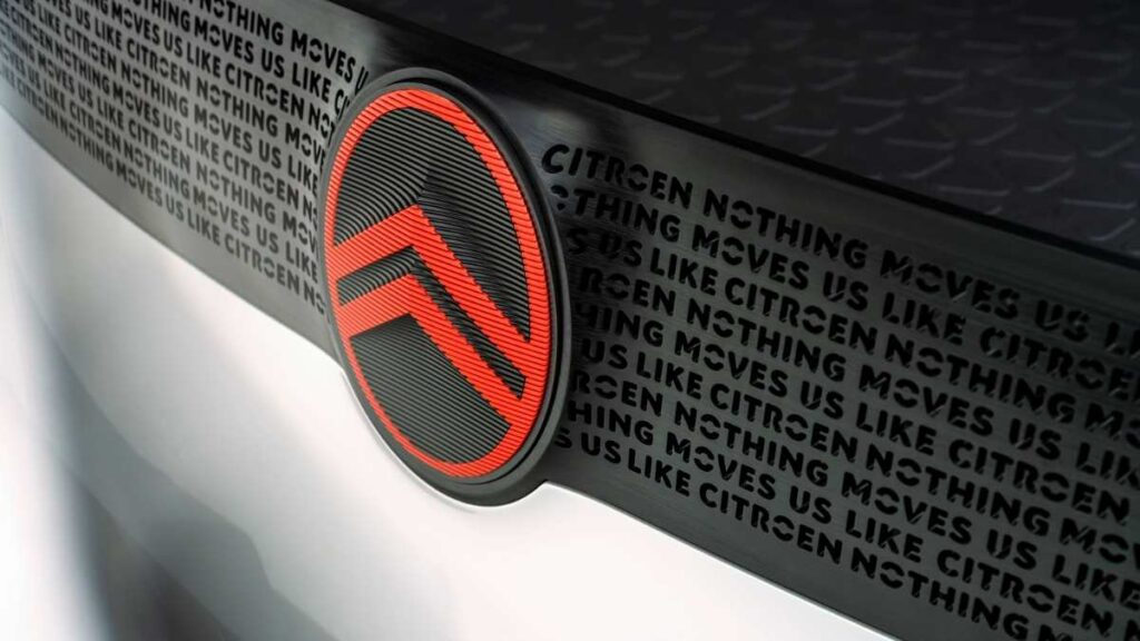 Il nuovo logo Citroën torna al 1919 ma in ottica digitale