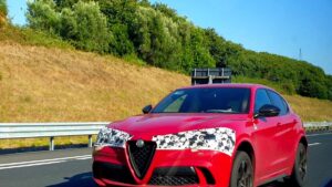 Alfa Romeo Stelvio foto spia