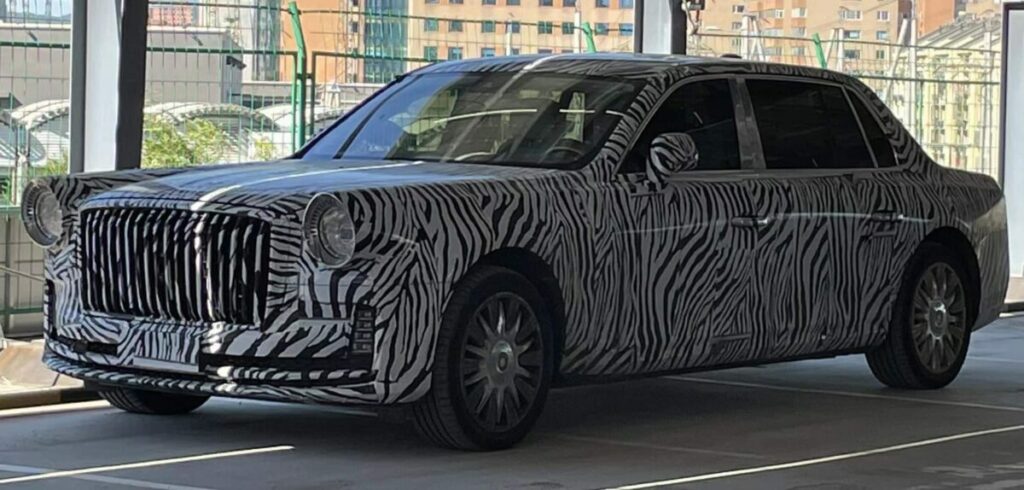 Hongqi è pronta a lanciare una nuova berlina cinese dal design discutibile