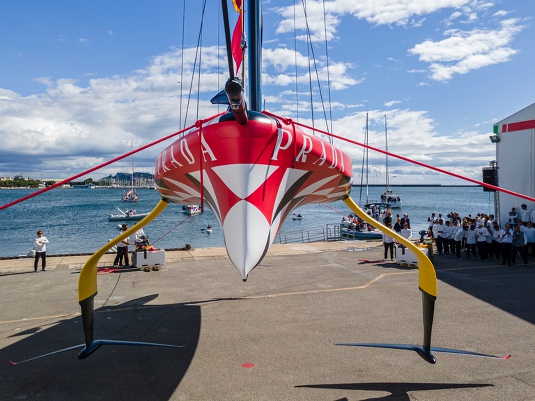 Luna Rossa Prada Pirelli America’s Cup 2024 varato il prototipo