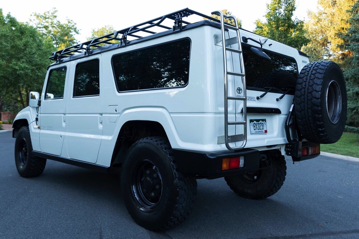 Toyota-Mega-Cruiser-back-2.jpg