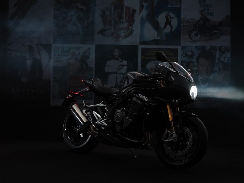 Triumph Speed Triple 1200 RR Bond Edition