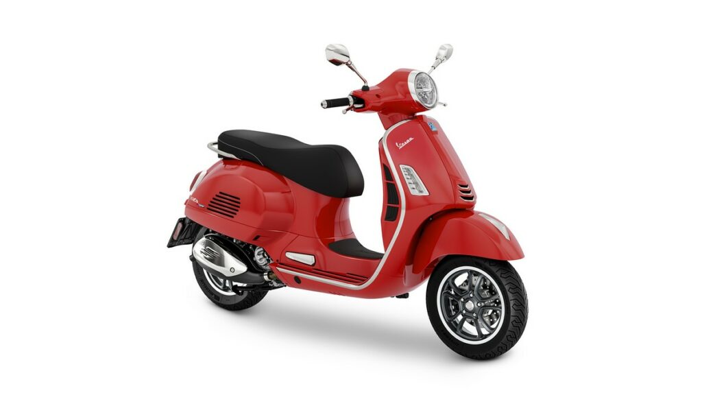 Vespa GTS: la nuova gamma a partire da 5.999 euro