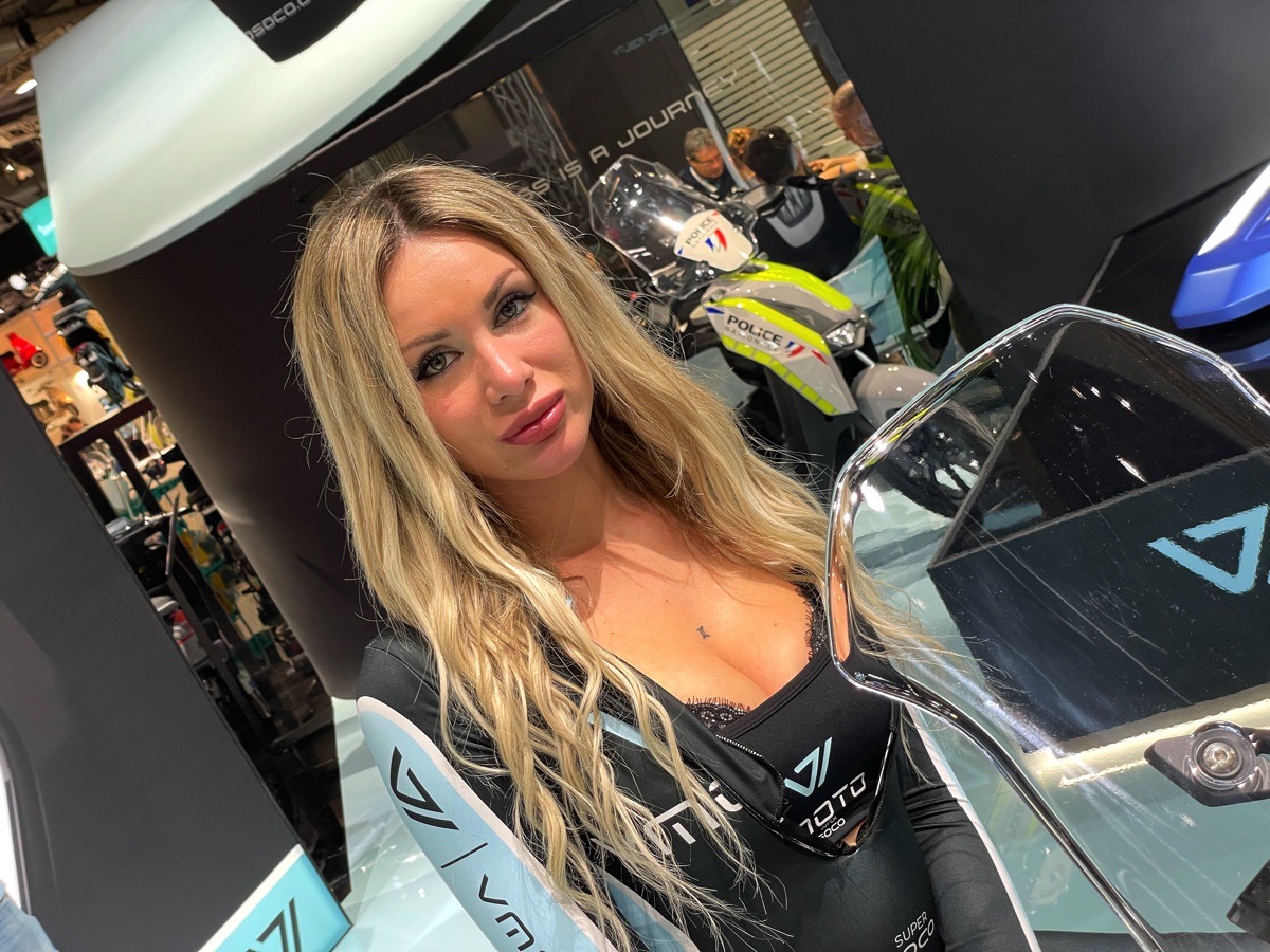 Eicma girls ragazze salone