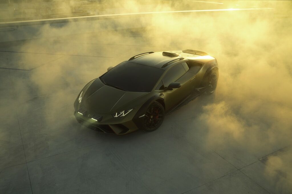 Lamborghini Huracán Sterrato: la spettacolare supersportiva all terrain, il video