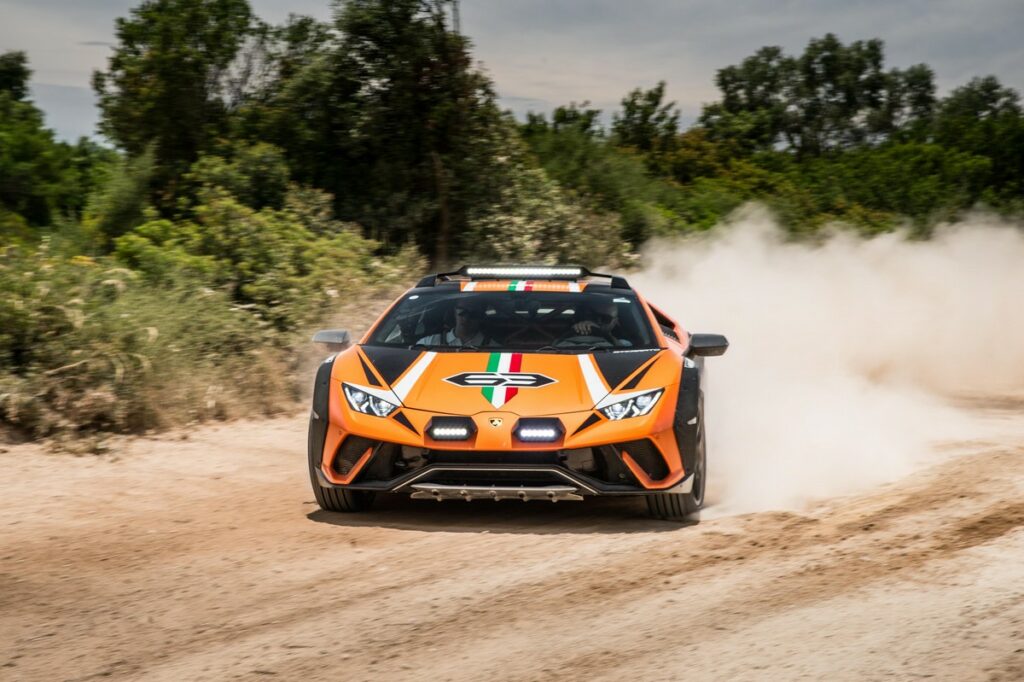 Lamborghini Huracan Sterrato Concept: la prima supersportiva all-terrain