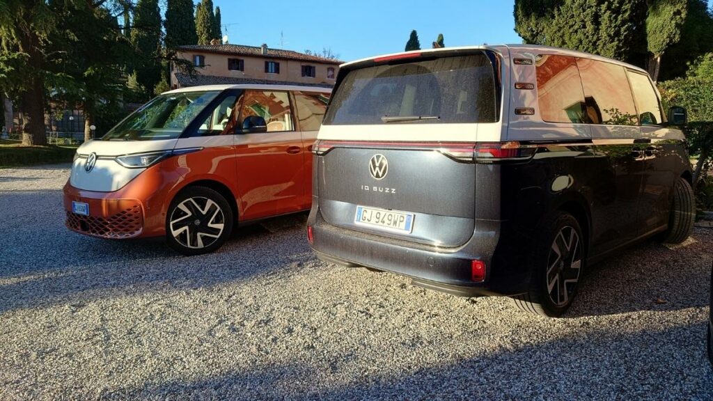 La recensione del Volkswagen ID Buzz con prova su strada