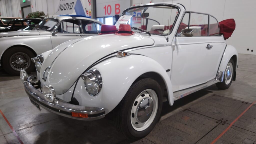 Volkswagen Maggiolone Cabrio Karmann a Milano AutoClassica 2022