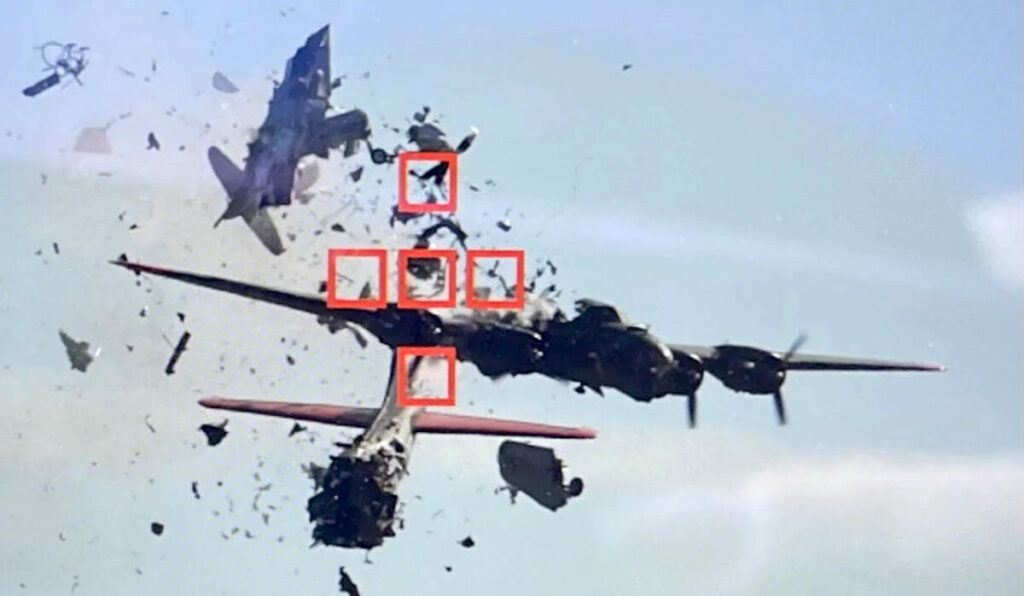 Incidente aereo a Dallas tra Boeing B-17 ed un Bell P-63