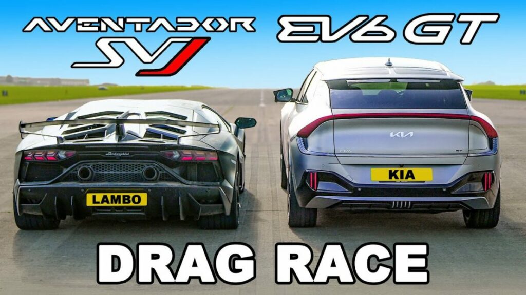 Lamborghini Aventador SVJ contro Kia EV6 GT: chi vince?