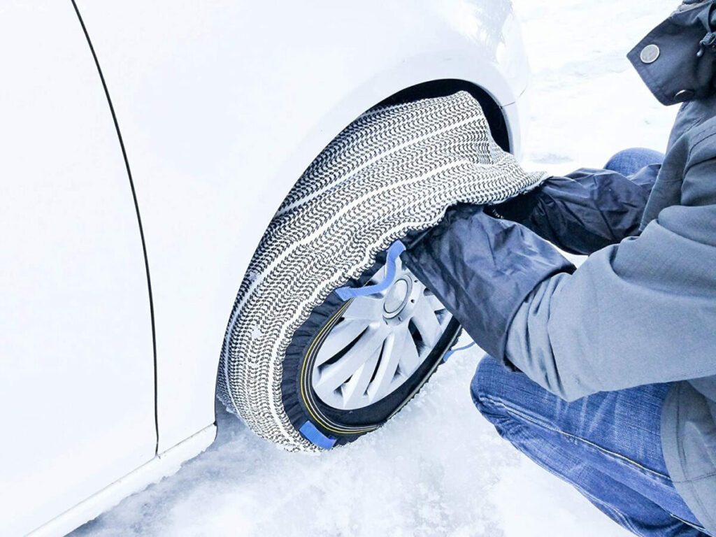 Calze da neve: cosa sono, cosa dice la legge, quanto costano