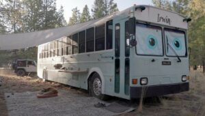 Come trasformare uno scuolabus in camper