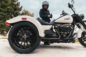 Harley-Davidson 2023 120 Anniversario freewheeler