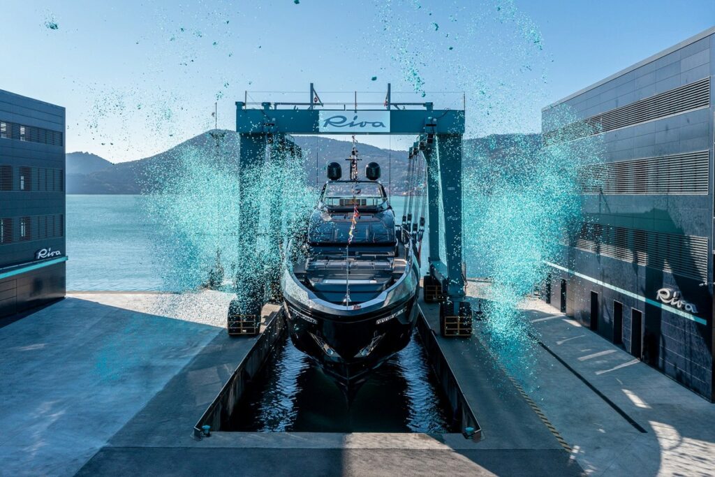 Riva 130 Bellissima 2023: scende in acqua la nuova ammiraglia della flotta