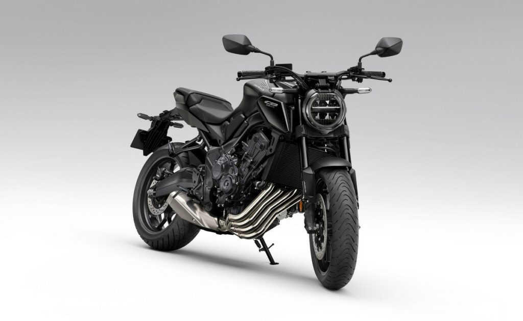 Honda CB650R 2023: look essenziale e motore grintosissimo