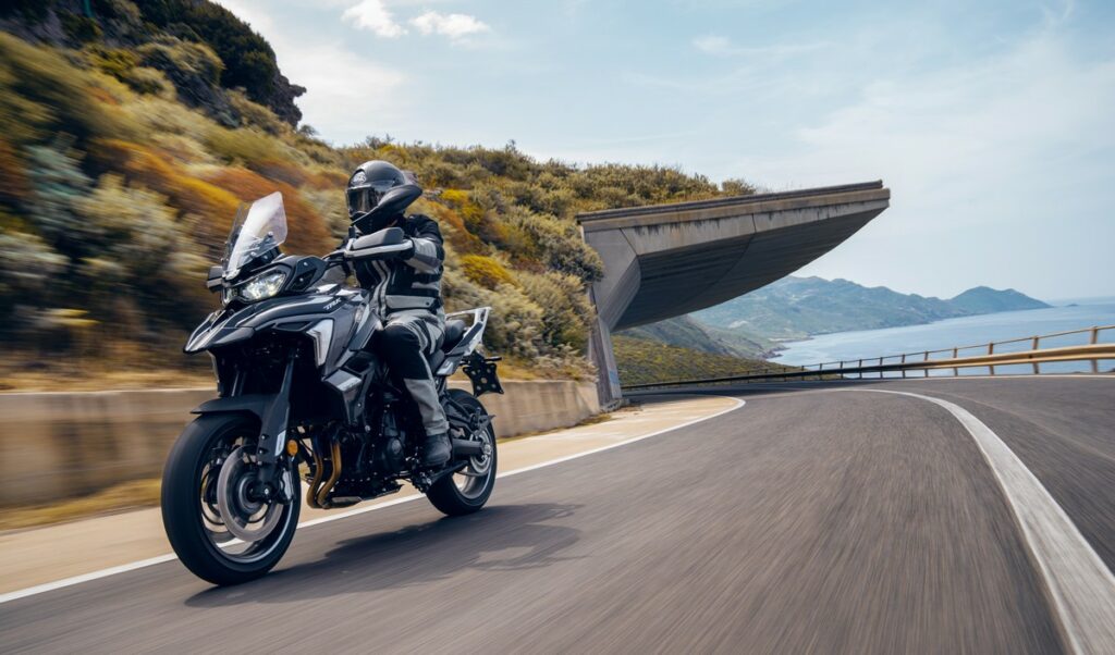 Benelli TRK 702 2023: la moto votata all’avventura a 7.490 euro