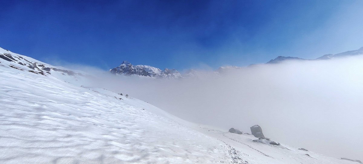 Come montare una tenda nella neve…