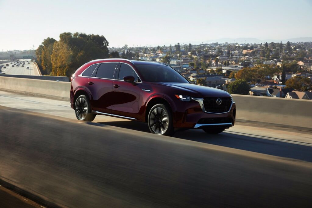 Mazda CX-90: il nuovo suv crossover