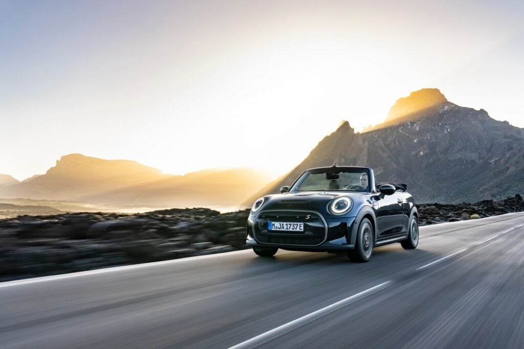 Mini Cooper SE Cabrio a zero emissioni in edizione limitata