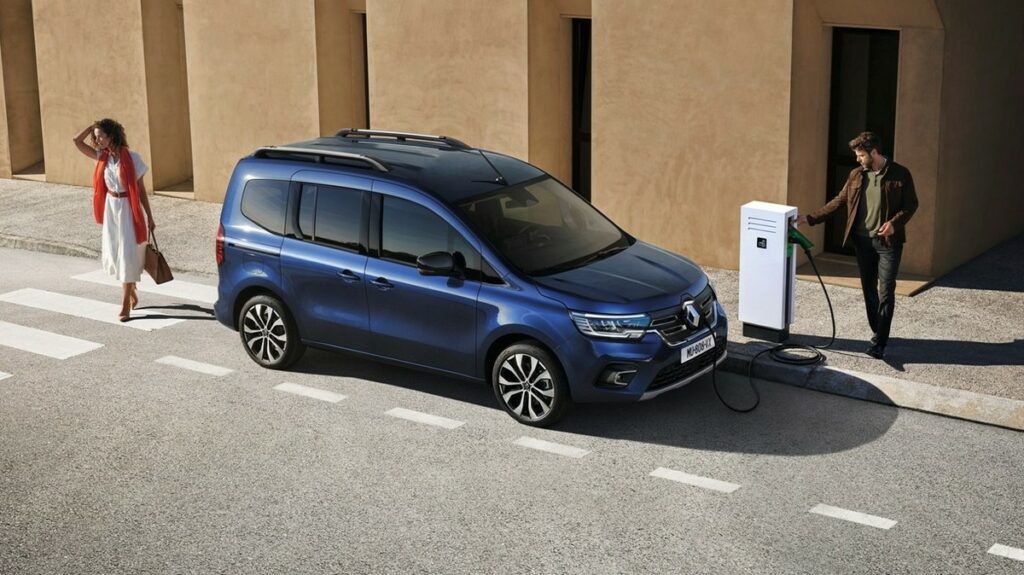 Renault Kangoo E-Tech Electric: la multispazio a partire da 40.881 euro