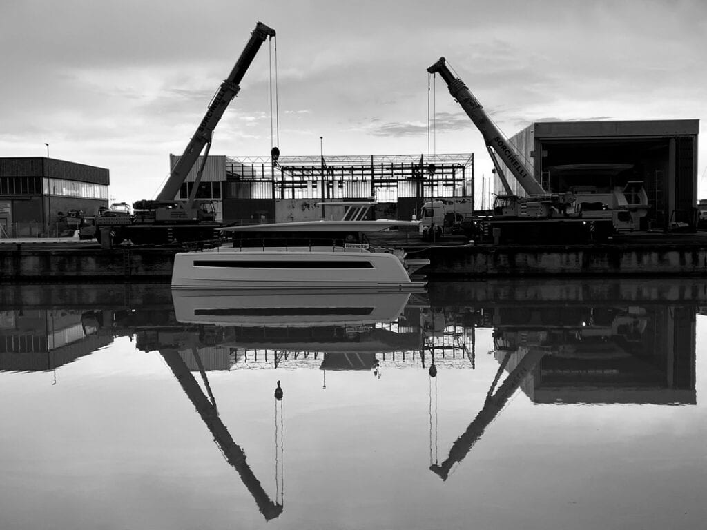 Silent Yacht 60: il primo catamarano elettrico solare