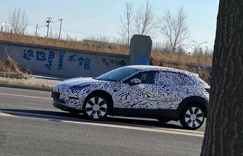 Altre foto della nuova Tesla Model 2 dalla Cina