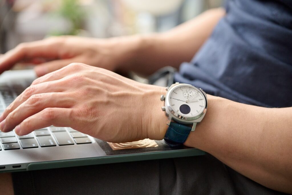 Pininfarina smartwatch Senso: la prima collezione di orologi ibridi e smart
