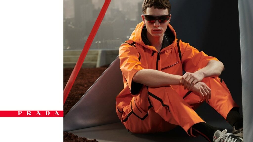 Prada Linea Rossa campagna primavera estate 2023: il naturale si fonde con l’urbano